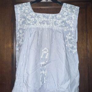 Chic Striped Sleeveless Blouse